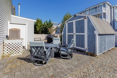 Outstanding Bay Views! Classic Avalon opportunity just blocks - photo 33