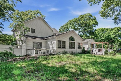 Discover the possibilities in this spacious 4-bedroom - photo 33