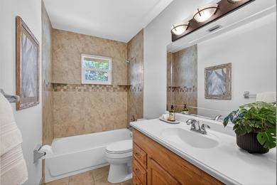 Welcome to your own private tropical retreat in the heart of - photo 33