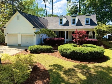 Experience the quintessential coastal lifestyle at 719 Camden - photo 1