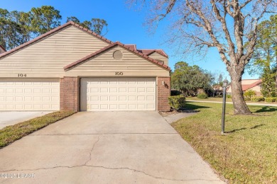 Lake Townhome/Townhouse For Sale in Daytona Beach, Florida