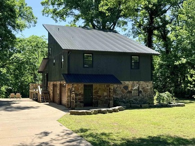 RIVERFRONT home on the LITTLE RED RIVER with its own private - photo 2