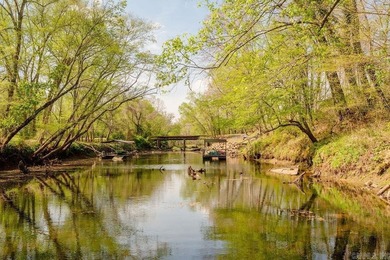RIVERFRONT home on the LITTLE RED RIVER with its own private - photo 9