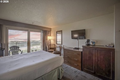 Wake up to breathtaking views and the sound of the Pacific Ocean - photo 2