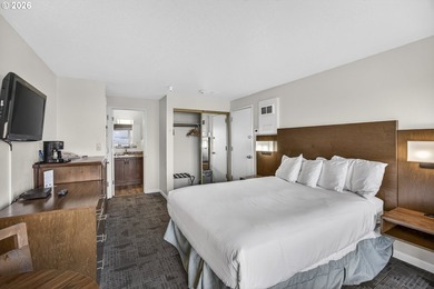 Wake up to breathtaking views and the sound of the Pacific Ocean - photo 4