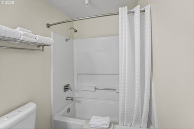 Wake up to breathtaking views and the sound of the Pacific Ocean - photo 7