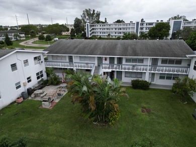 Welcome to this well-maintained 1-bedroom, 1-bath FIRST FLOOR - photo 11
