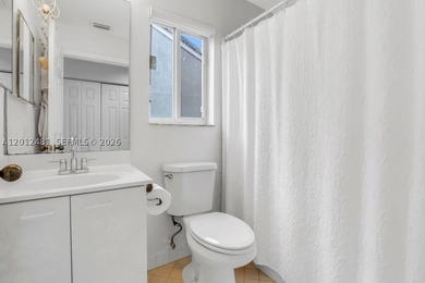 Beautifully maintained 3-bedroom, 2-bathroom home located in an - photo 10