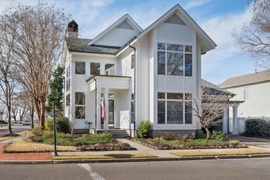 Mississippi River Home For Sale in Memphis Tennessee