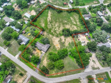 2.76 TOTAL ACRES!! Tucked away from the hustle and bustle but - photo 3
