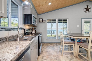 WATERFRONT HOME - PINE ISLAND COVE! If you're looking for a - photo 7