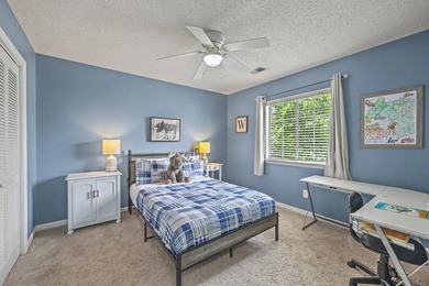 Golf course views, convenient location, NO HOA, low electric - photo 33