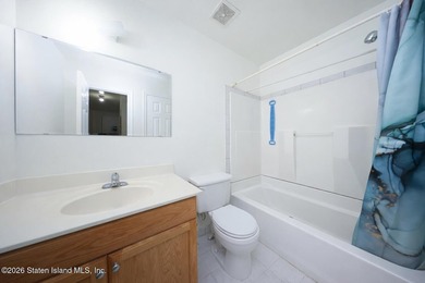 Welcome to 32 Amanda Ct, a spacious townhouse located in the - photo 12