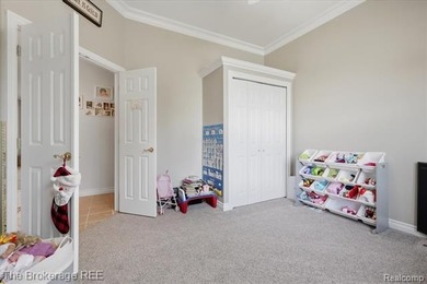 Welcome to one of Woodridge Farms' most desirable locations! - photo 18