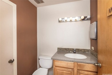 Prime Commercial Space in Honolulu! Unlock the potential of you