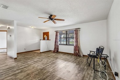 Located in the Tracy's Point area of Lake Panasoffkee, this 2 - photo 9