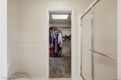Welcome to one of Woodridge Farms' most desirable locations! - photo 32