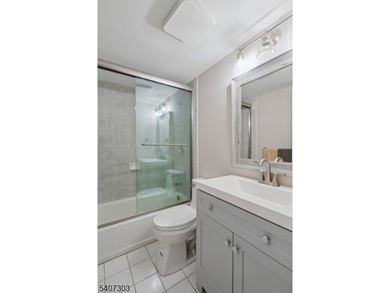 Beautifully updated Classic Colonial set on a quiet cul-de-sac - photo 37