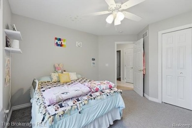 Welcome to one of Woodridge Farms' most desirable locations! - photo 37