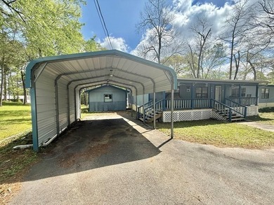 Welcome to lake living in the Harborlight Subdivision! This - photo 2
