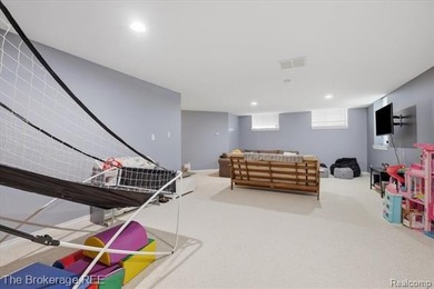 Welcome to one of Woodridge Farms' most desirable locations! - photo 45