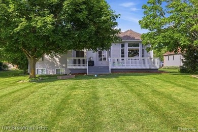 Welcome to one of Woodridge Farms' most desirable locations! - photo 49