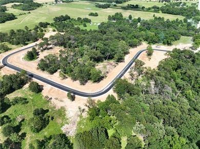 Discover the perfect setting for your dream home on these - photo 2