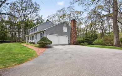 Rare Find! This beautiful 3br/2ba Colonial on Pine Hill Rd, a - photo 3