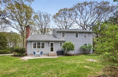 Rare Find! This beautiful 3br/2ba Colonial on Pine Hill Rd, a - photo 4