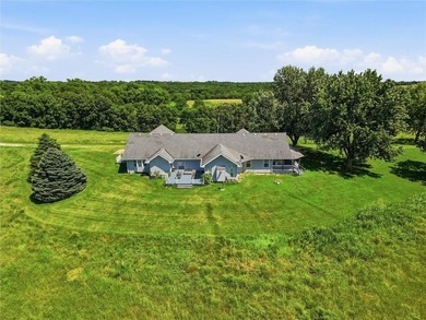 Escape to your own private slice of the countryside with this - photo 8