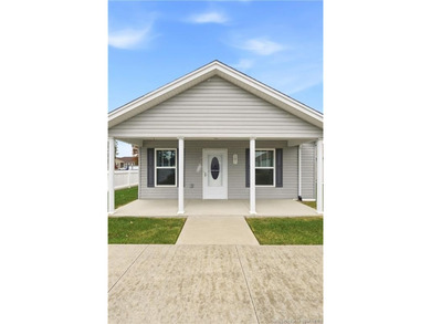 2 Bedroom, 1 bath Pocket Home located in the Charming Villas of