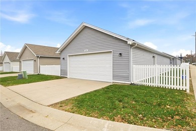 2 Bedroom, 1 bath Pocket Home located in the Charming Villas of