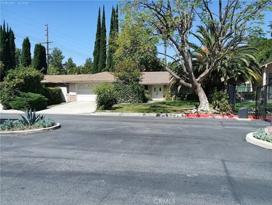 Bring your personal touch to unlock this home's true potential - photo 3
