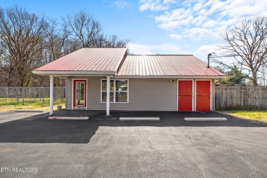 Fort Loudoun Lake Home Sale Pending in Louisville Tennessee