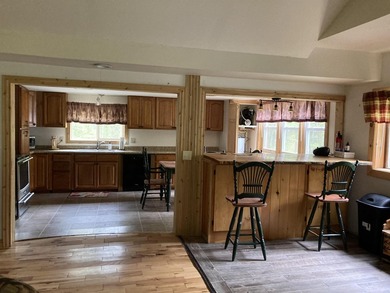 PRICE REDUCED on this cozy 2 bedroom, 1 bath cottage it is the - photo 12