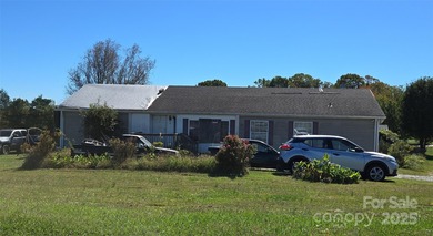 Moss Lake/Kings Mountain Reservoir Home For Sale in Shelby North Carolina