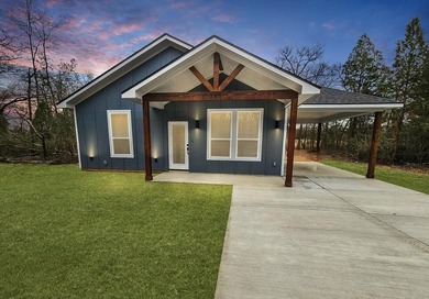 Cedar Creek Lake Home For Sale in Malakoff Texas