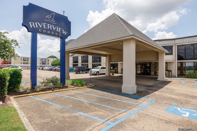 Experience downtown living at its finest with this exceptional 2 - photo 2