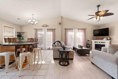 Lakefront living on Lake Cumberland with room for everyone and - photo 4