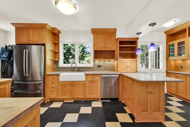 Welcome home to a beautiful 4 bedroom Eastside home. This home - photo 11