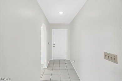 Welcome to Baruna Bay in desirable Southwest Cape Coral. This - photo 15