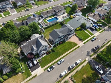 Welcome To 28 Red Oak Place In Massapequa! This Beautifully - photo 7