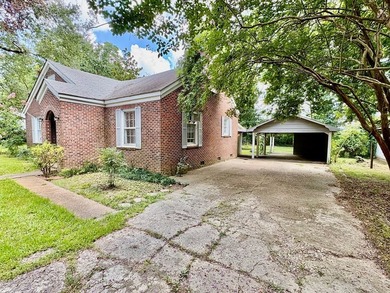 Charming and affordable 3-bedroom, 1-bath brick home! Features - photo 17