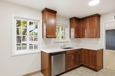 Great Value Duplex! Live on one side and rent out the other! - photo 26