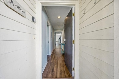 Top-floor end unit with beautiful beach views and excellent - photo 3