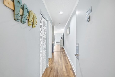 Top-floor end unit with beautiful beach views and excellent - photo 4