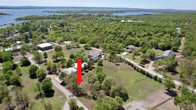 Grab your golf cart and let's go! This half-acre lot in Duchess - photo 6