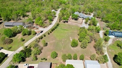 Grab your golf cart and let's go! This half-acre lot in Duchess - photo 8