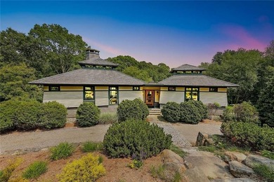 This custom-built Contemporary home designed by the world-famous - photo 1