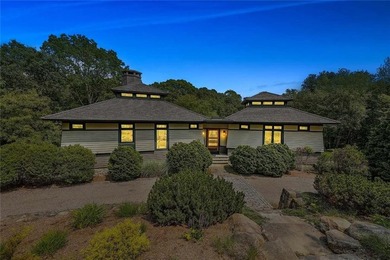This custom-built Contemporary home designed by the world-famous - photo 3